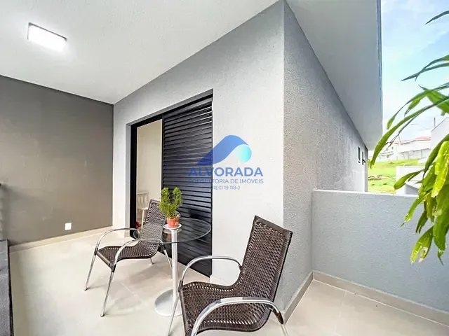 Sobrado com 250m² 3 quartos e 1 banheiro, à venda, no bairro Jardim América em Jacareí