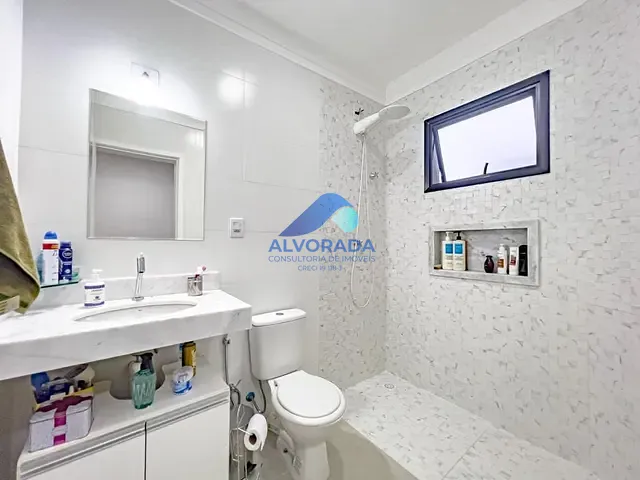 Sobrado com 250m² 3 quartos e 1 banheiro, à venda, no bairro Jardim América em Jacareí