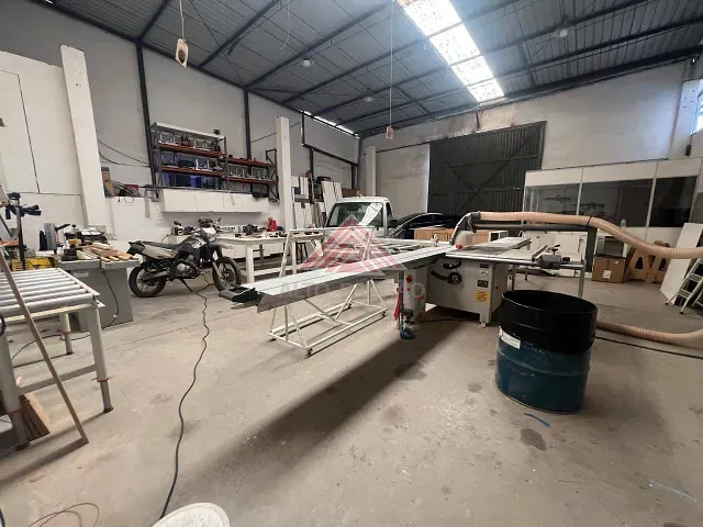 Prédio com 900m², à venda, no bairro Jardim Haydee em Mauá