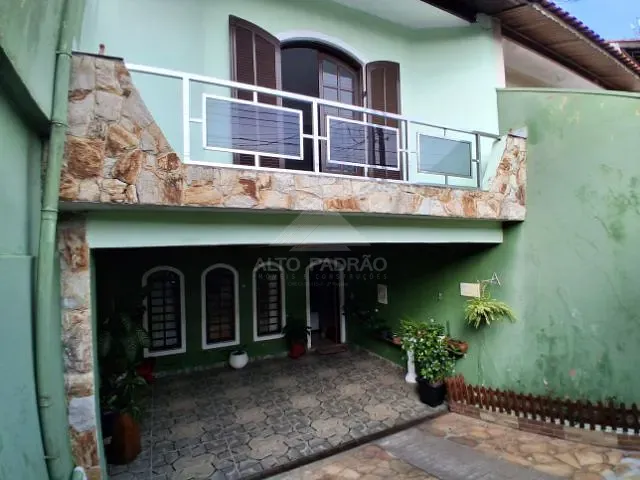 Sobrado com 125m² 3 quartos e 2 banheiros, à venda, no bairro Jardim Guapituba em Mauá