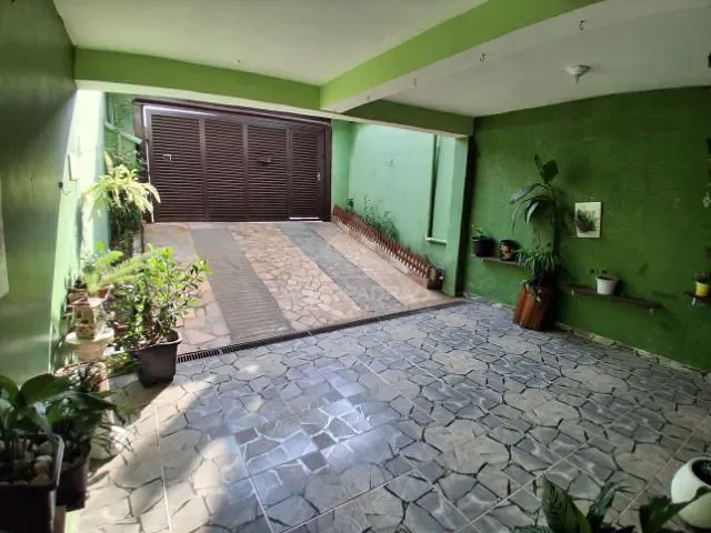 Sobrado com 125m² 3 quartos e 2 banheiros, à venda, no bairro Jardim Guapituba em Mauá