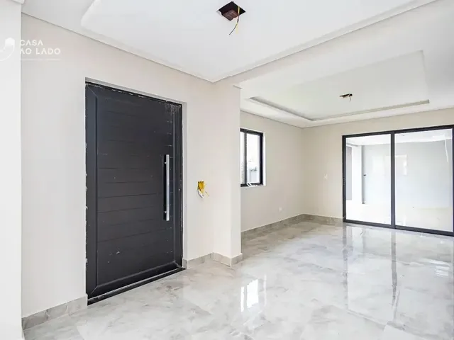 Casa 3 quartos e 4 banheiros, à venda, no bairro Atuba em Curitiba