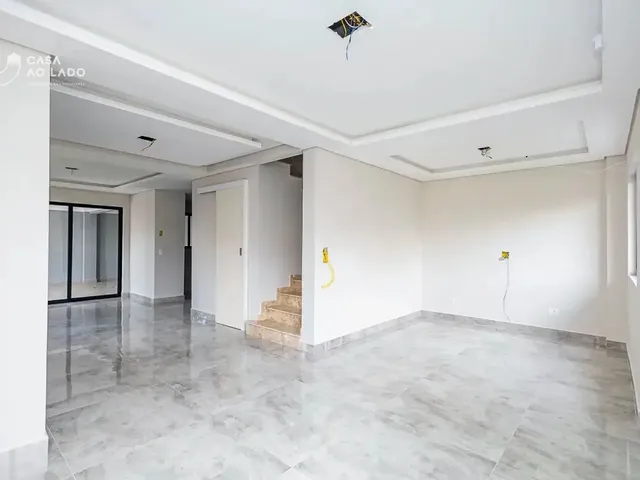 Casa 3 quartos e 4 banheiros, à venda, no bairro Atuba em Curitiba
