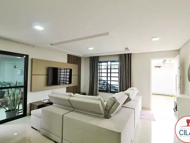 Casa 4 quartos e 4 banheiros, à venda, no bairro Boqueirão em Curitiba
