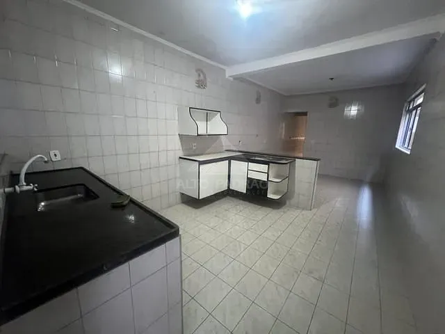 Sobrado com 125m² 3 quartos e 1 banheiro, à venda, no bairro Jardim Itapeva em Mauá