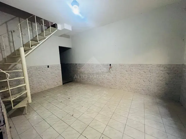 Sobrado com 125m² 3 quartos e 1 banheiro, à venda, no bairro Jardim Itapeva em Mauá