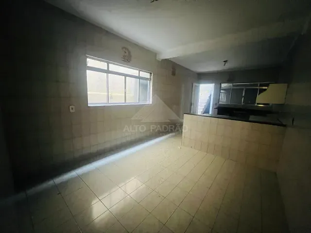 Sobrado com 125m² 3 quartos e 1 banheiro, à venda, no bairro Jardim Itapeva em Mauá