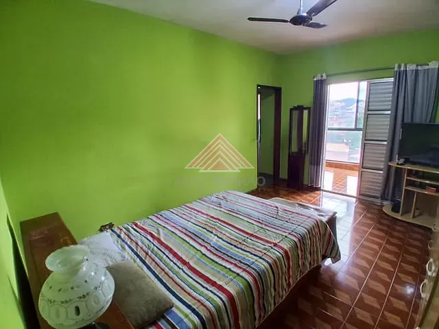 Sobrado 3 quartos e 3 banheiros, à venda, no bairro Jardim Zaira em Mauá