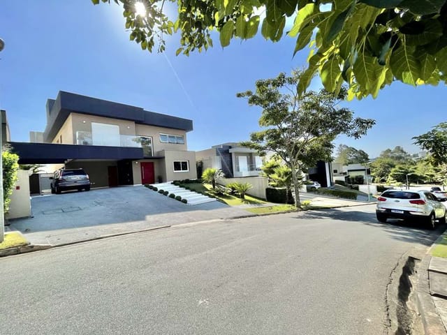 Sobrado com 507m² 4 quartos e 5 banheiros, à venda, no bairro Rio Cotia em Cotia