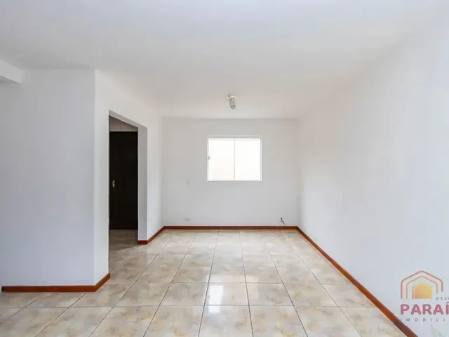 Casa 3 quartos e 1 banheiro, para alugar, no bairro Cajuru em Curitiba