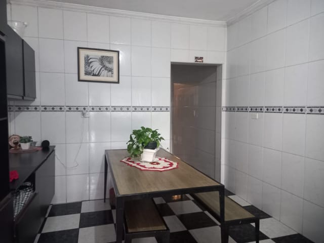 Sobrado com 140m² 3 quartos e 2 banheiros, à venda, no bairro Jardim Ipanema (Zona Oeste) em São Paulo