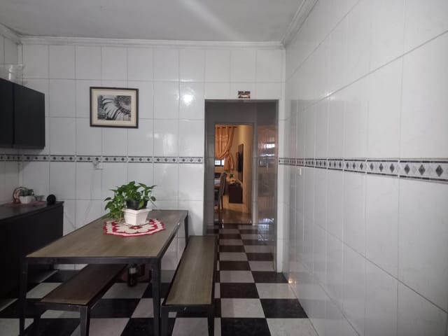 Sobrado com 140m² 3 quartos e 2 banheiros, à venda, no bairro Jardim Ipanema (Zona Oeste) em São Paulo