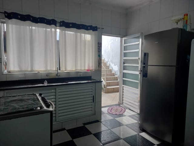 Sobrado com 140m² 3 quartos e 2 banheiros, à venda, no bairro Jardim Ipanema (Zona Oeste) em São Paulo