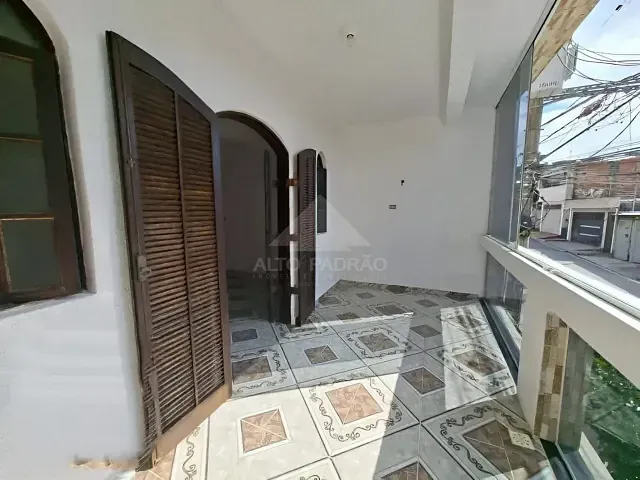 Sobrado 1 quarto e 2 banheiros, para alugar, no bairro Jardim Miranda D'Aviz em Mauá