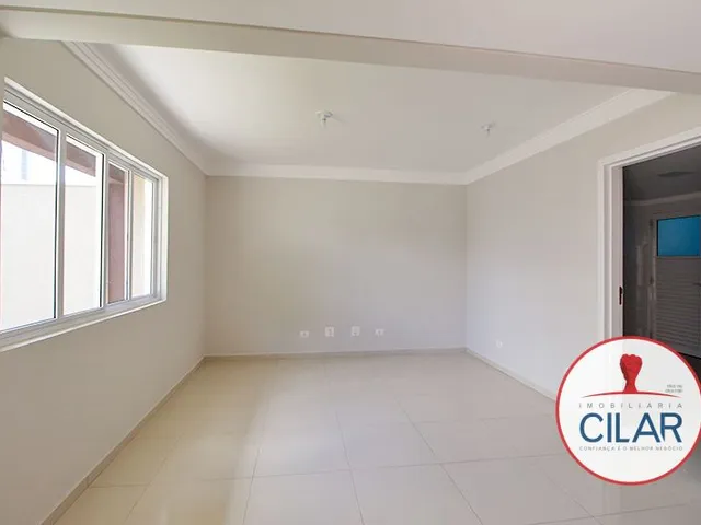 Casa 3 quartos e 4 banheiros, à venda, no bairro Santa Felicidade em Curitiba