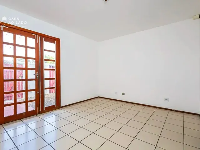 Casa 3 quartos e 1 banheiro, para alugar, no bairro Fazendinha em Curitiba