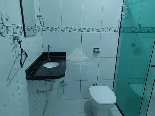 Sobrado com 180m² 3 quartos e 3 banheiros, para alugar, no bairro Jardim Pedroso em Mauá
