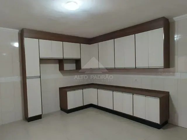 Sobrado com 180m² 3 quartos e 3 banheiros, para alugar, no bairro Jardim Pedroso em Mauá