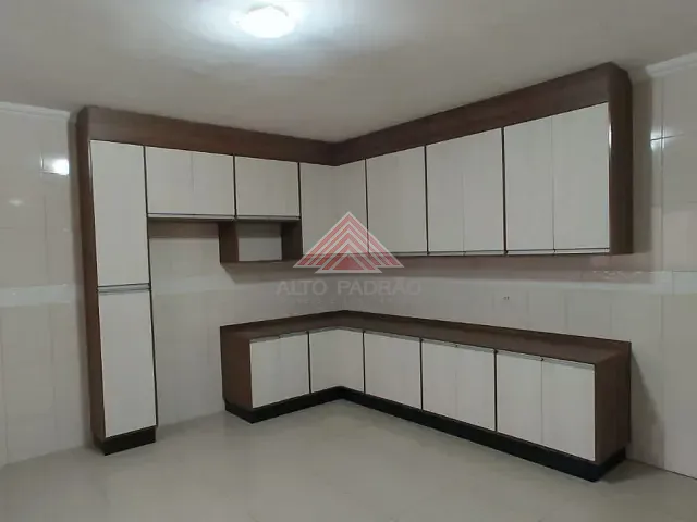 Sobrado com 180m² 3 quartos e 3 banheiros, para alugar, no bairro Jardim Pedroso em Mauá