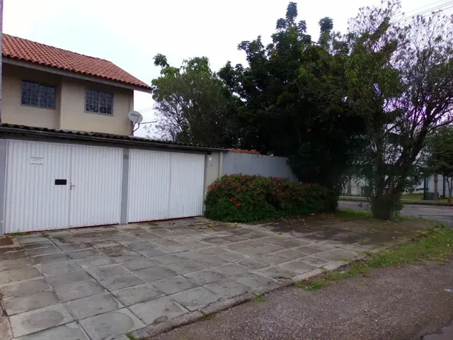 Casa com 150m² 4 quartos e 4 banheiros, para alugar, no bairro Cajuru em Curitiba