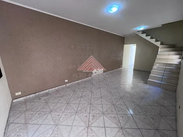 Sobrado com 125m² 4 quartos e 2 banheiros, à venda, no bairro Vila Bocaina em Mauá