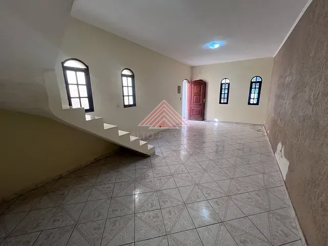 Sobrado com 125m² 4 quartos e 2 banheiros, à venda, no bairro Vila Bocaina em Mauá