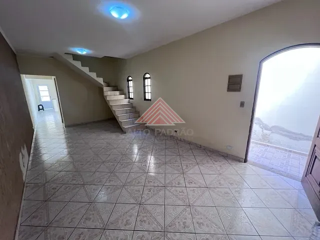 Sobrado com 125m² 4 quartos e 2 banheiros, à venda, no bairro Vila Bocaina em Mauá