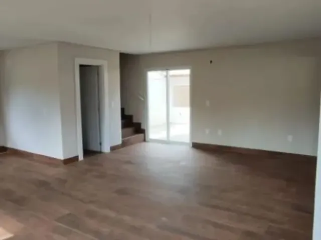Sobrado com 260m² 3 quartos e 5 banheiros, à venda, no bairro Jardim Carvalho em Ponta Grossa