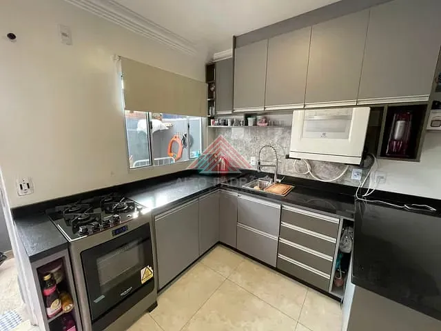Sobrado com 60m² 2 quartos e 2 banheiros, à venda, no bairro Jardim Santista em Mauá