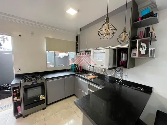 Sobrado com 60m² 2 quartos e 2 banheiros, à venda, no bairro Jardim Santista em Mauá