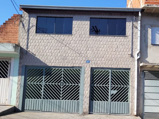 Sobrado com 300m² 4 quartos e 4 banheiros, à venda, no bairro Jardim Europa em Jandira
