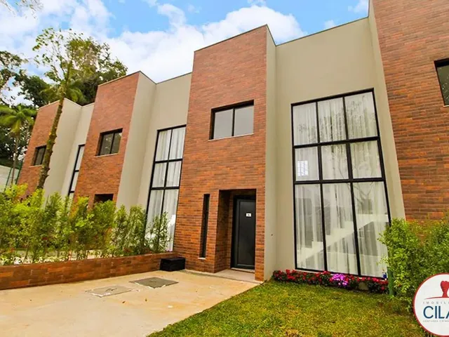 Casa 2 quartos e 3 banheiros, para alugar, no bairro Campina do Siqueira em Curitiba