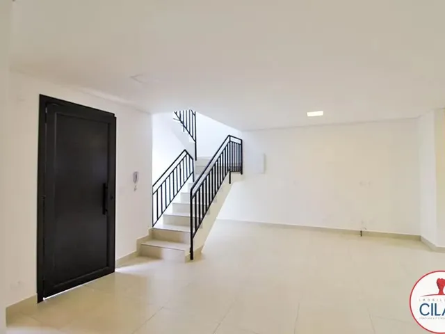 Sobrado 3 quartos e 3 banheiros, para alugar, no bairro Bigorrilho em Curitiba