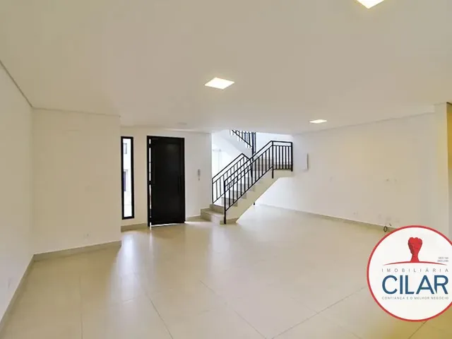 Sobrado 3 quartos e 1 banheiro, para alugar, no bairro Bigorrilho em Curitiba