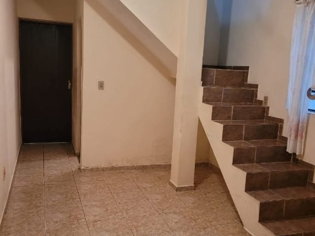 Sobrado com 160m² 3 quartos e 2 banheiros, à venda, no bairro Helena Maria em Osasco