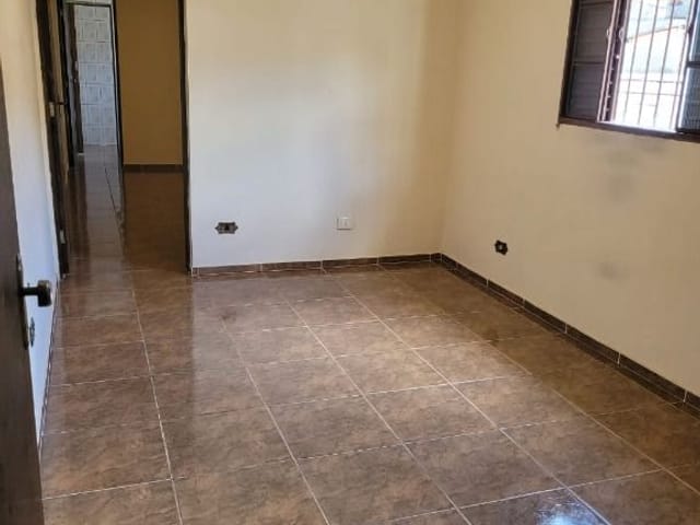 Sobrado com 160m² 3 quartos e 2 banheiros, à venda, no bairro Helena Maria em Osasco