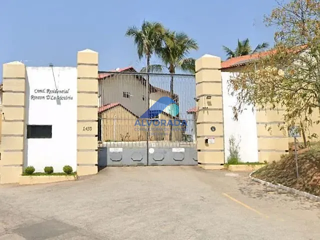 Sobrado com 418m² 4 quartos e 1 banheiro, à venda, no bairro Parque Interlagos em São José dos Campos