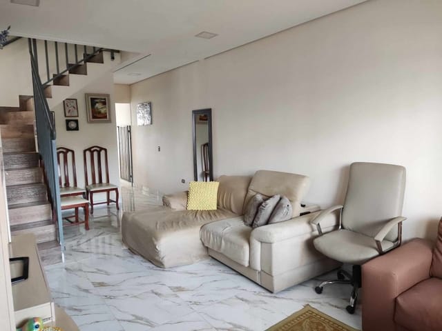 Sobrado com 125m² 3 quartos e 4 banheiros, à venda, no bairro City Bussocaba em Osasco