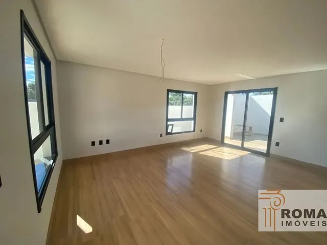 Sobrado com 200m² 2 quartos e 2 banheiros, à venda, no bairro Jardim Carvalho em Ponta Grossa