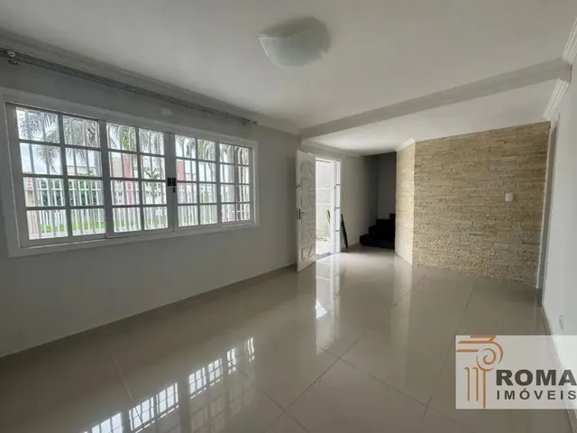 Sobrado com 98m² 4 quartos e 3 banheiros, à venda, no bairro Capão Raso em Curitiba