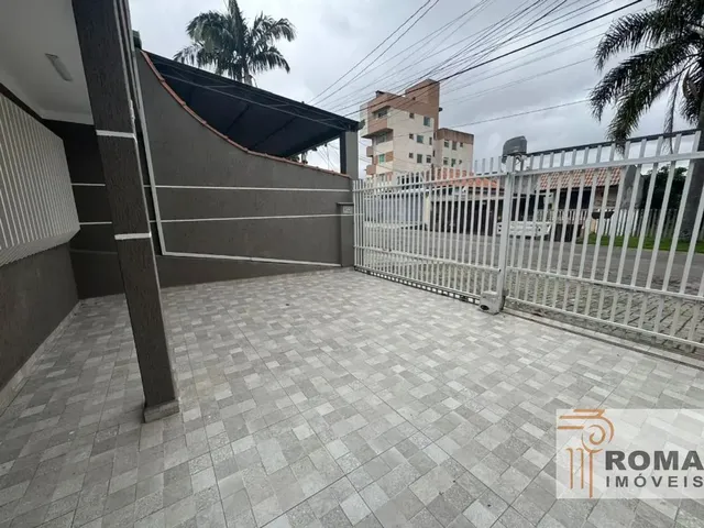 Sobrado com 98m² 4 quartos e 3 banheiros, à venda, no bairro Capão Raso em Curitiba