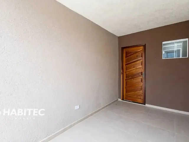 Casa 3 quartos e 2 banheiros, à venda, no bairro Sítio Cercado em Curitiba