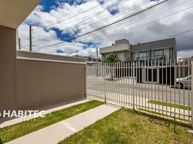 Casa 3 quartos e 2 banheiros, à venda, no bairro Sítio Cercado em Curitiba