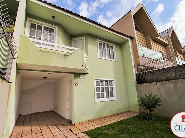 Sobrado 3 quartos e 3 banheiros, para alugar, no bairro Capão Raso em Curitiba