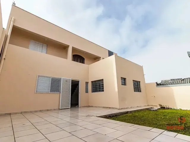 Sobrado com 172m² 3 quartos e 1 banheiro, para alugar, no bairro Alto Boqueirão em Curitiba