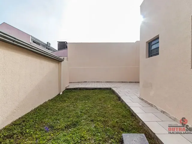 Sobrado com 172m² 3 quartos e 1 banheiro, para alugar, no bairro Alto Boqueirão em Curitiba