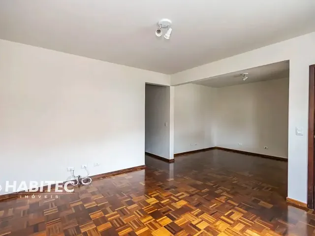Casa 3 quartos e 1 banheiro, para alugar, no bairro AGUA VERDE em Curitiba
