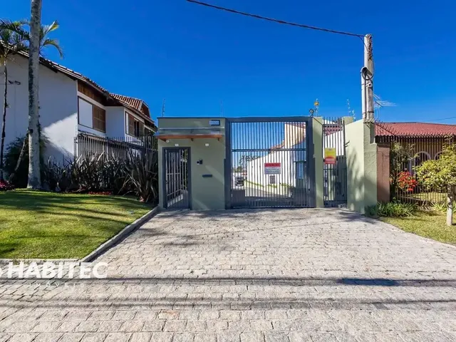 Casa 3 quartos e 1 banheiro, para alugar, no bairro AGUA VERDE em Curitiba