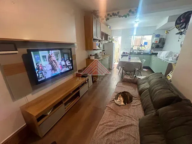 Sobrado com 54m² 2 quartos e 1 banheiro, à venda, no bairro Jardim Itapeva em Mauá