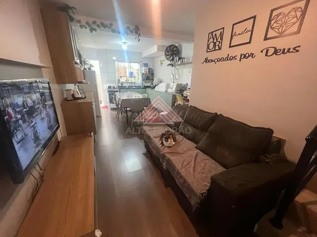 Sobrado com 54m² 2 quartos e 1 banheiro, à venda, no bairro Jardim Itapeva em Mauá